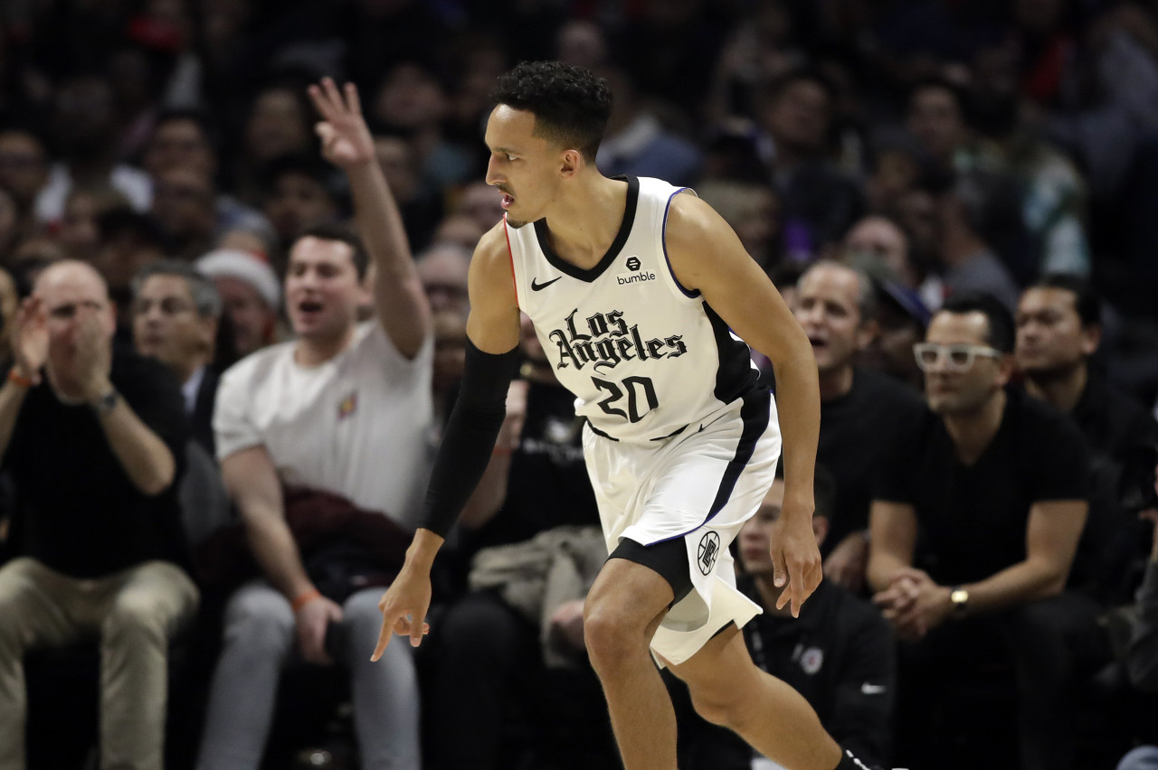 欧联倒计时；广州队国际比赛日状态回暖；细节引发关注；态度坚定；训练强度明显提升的简单介绍