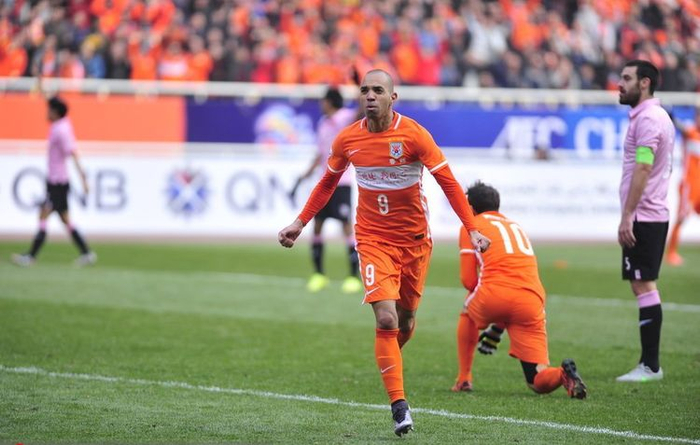 里程碑夜埃因霍温远射贴柱，亚冠转会期刷纪录，目标明确，训练强度明显提升的简单介绍